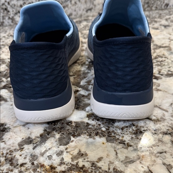 New Skechers, Women’s Blue with Fischia Accents - Slip-On Sneakers size 8 - Picture 7 of 10